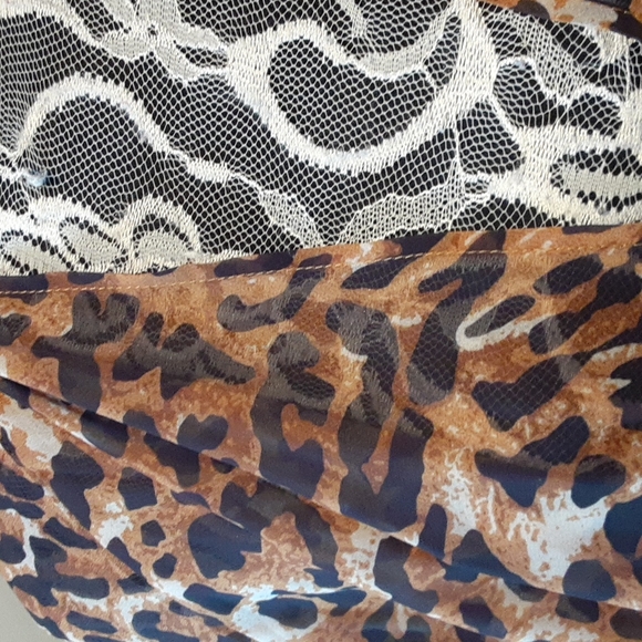 Gorgeous Leopard Print Cover Up - Picture 3 of 3
